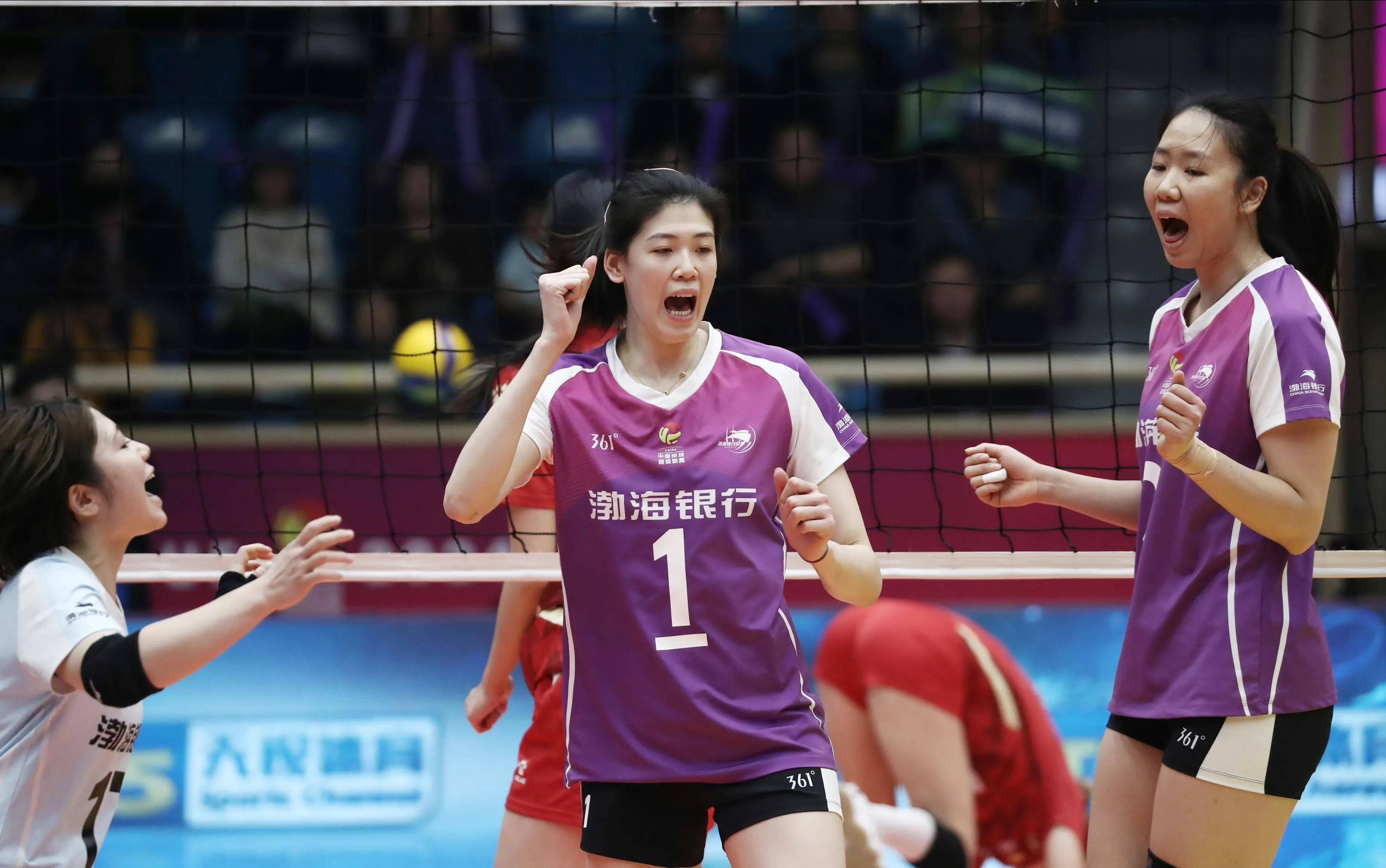 关于李盈莹赛后谦逊发言登热搜，广州队爆冷罗马引发热议的信息